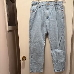 Men’s Slim Fit Wrangler Jeans